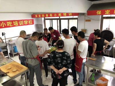 赤峰學(xué)砂鍋技術(shù)費(fèi)用分析及餐飲咨詢指南